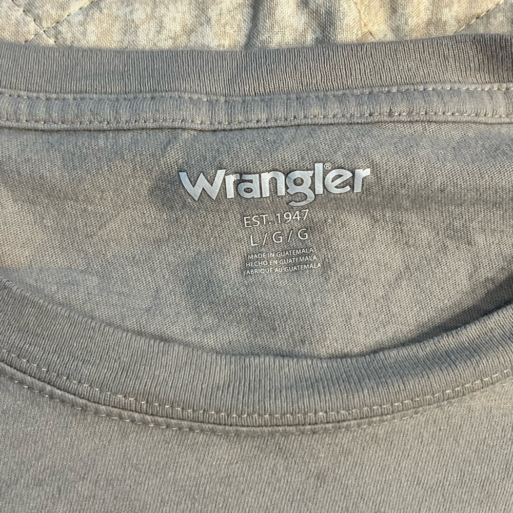 Wrangler Gray Crew Neck Shirt - Picture 2 of 3